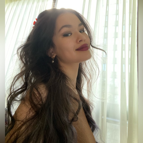 About Me :) - Picture 1 of 5